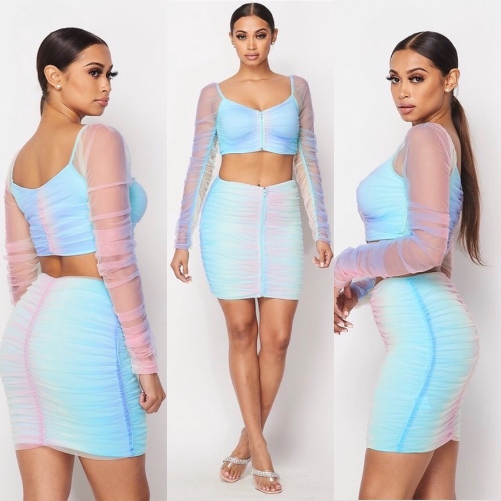 HOT & DELICIOUS Long Sleeve Crop Top & Skirt Set